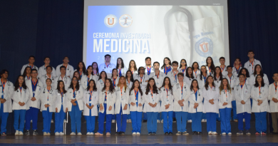 Estudiantes de Medicina UCN dan el primer paso hacia la práctica clínica en emotiva Ceremonia de Investidura